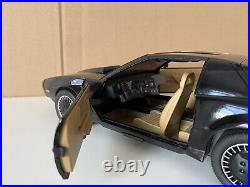 Knight Rider 1/15 K. I. T. T KITT Car Diamond Select Toys Electronic Fault 2012