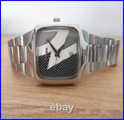 NIXON Yes Its Real The Player Mens watch Black White Graphic Diamond Excellent